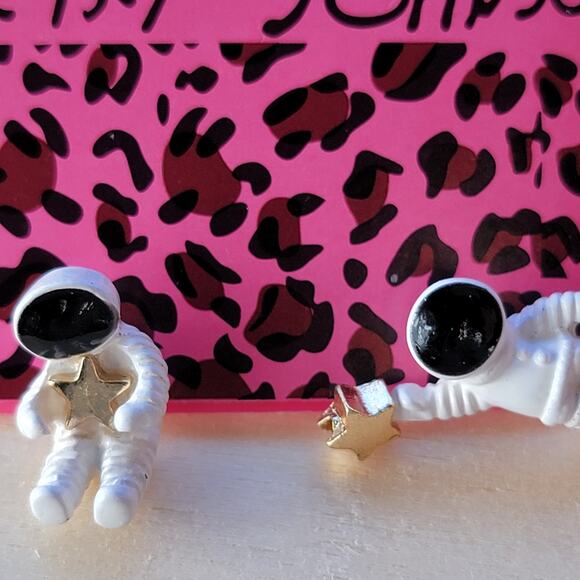 Astronaut & Star Earrings - Whimsical Celestial Statement Jewelry - Picture 8 of 10